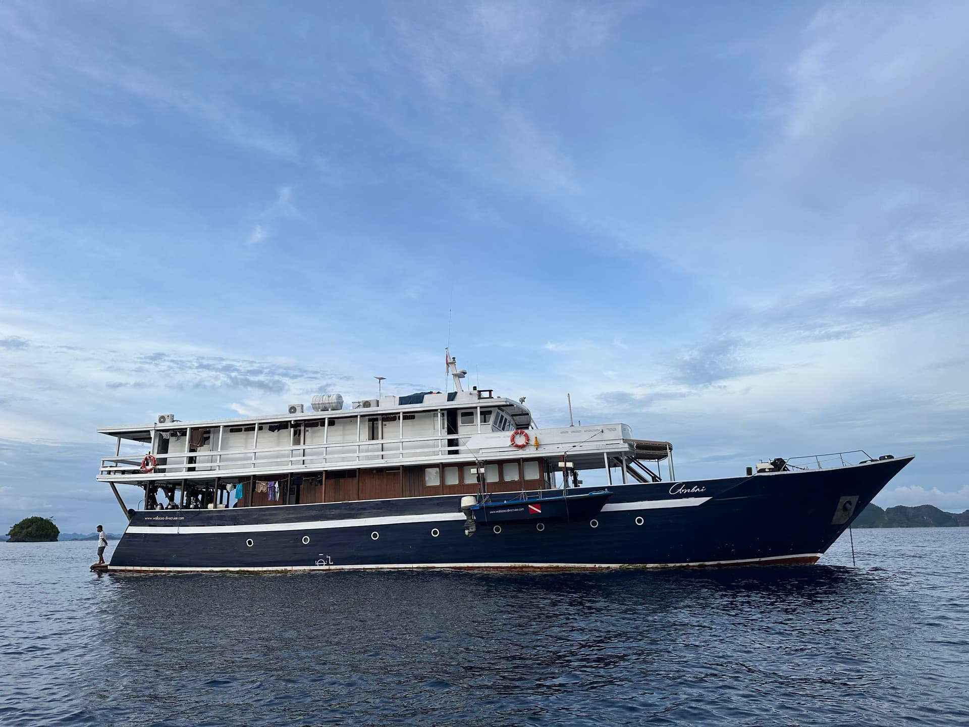Ambai boat
