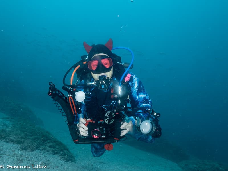 Linda in her dive skins